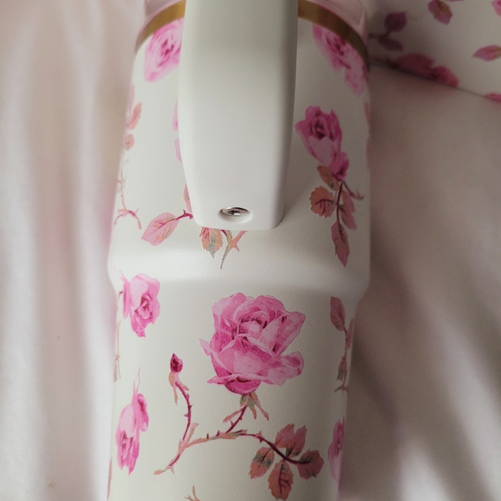 Stanley x LoveShackFancy 20oz Ribbon Rosa - Picture 8 of 9